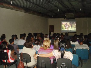 0322-debate_sobre_violencia_contra_a_mulher_marca_7_cine_psi_02-300x225.jpg
