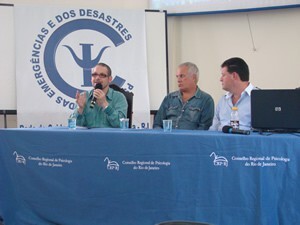 1-pre-congresso-debate-insercao-do-psicologo-nas-politicas-publicas01-300x225.jpg