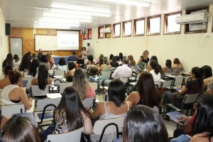 psicologos-e-estudantes-de-psicologia-lotam-auditorio-da-universidade-severino-sombra-em-pre-congresso-regional