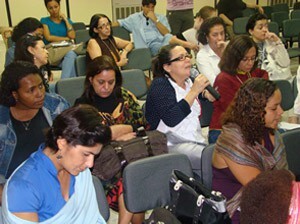 4-seminario-regional-tira-propostas-para-o-ano-da-psicoterapia04-300x224.jpg