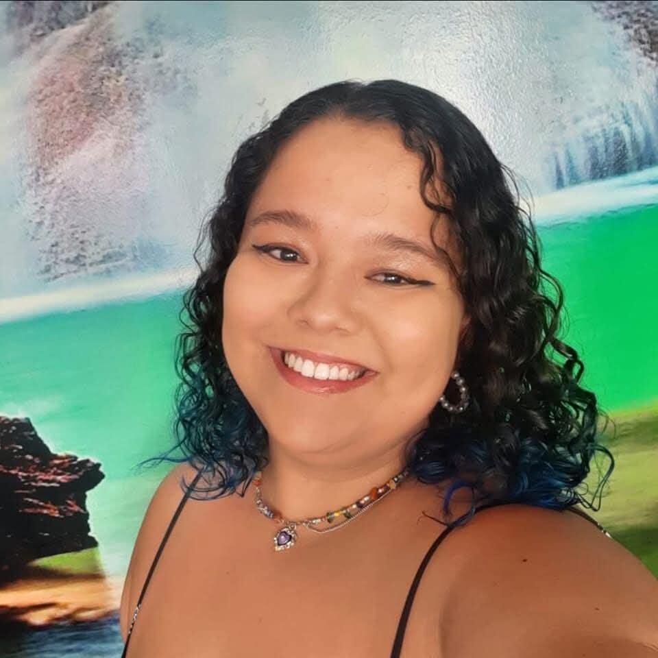 Estudante - Milena de Oliveira Gomes (Estudante colaboradora)